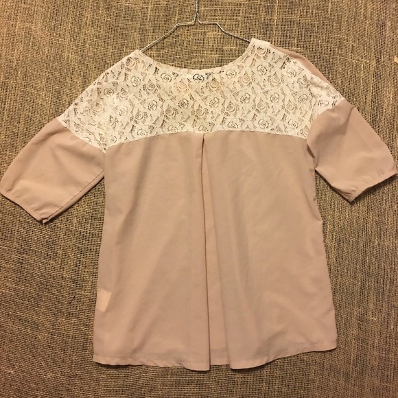 Cream and White Blouse with Lace Details - Picture 3 of 4